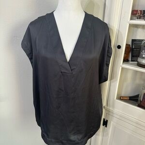 H&M Gray Relaxed Cap Sleeve Blouse
